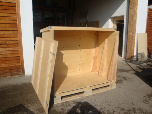 Crates with their own access ramps > Image 0